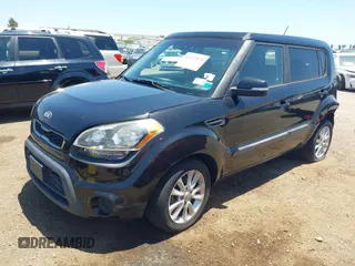 2013 Kia Soul + z VIN KNDJT2A66D7588199, wystawiony jako IAAI lot #42317070 z przebiegiem 100 994 mil mil oraz . Historia ofert i sprzedaży dostępna na DreamBid. Obrazek 2.