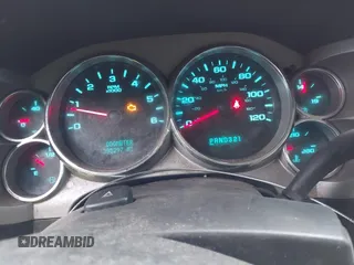 2007 Chevrolet Silverado 1500 LT w/1LT with VIN 2GCEC19C071686992, listed as a IAAI auction lot 41602817 with 395,297 mi miles. Bid and sale history available at carsss.com. Image 7.