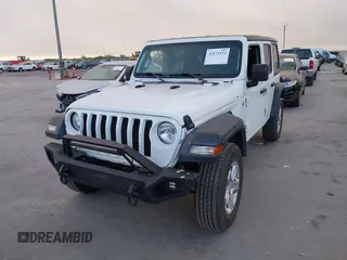 2019 Jeep Wrangler Unlimited Sport S with VIN 1C4HJXDG2KW500662, listed as a IAAI auction lot 42571152 with 45,067 mi miles and . Bid and sale history available at DreamBid. Image 17.
