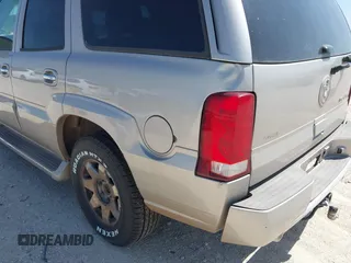 2005 Cadillac Escalade with VIN 1GYEK63NX5R141147, listed as a IAAI auction lot 42518716 with 231,540 mi miles and . Bid and sale history available at DreamBid. Image 6.