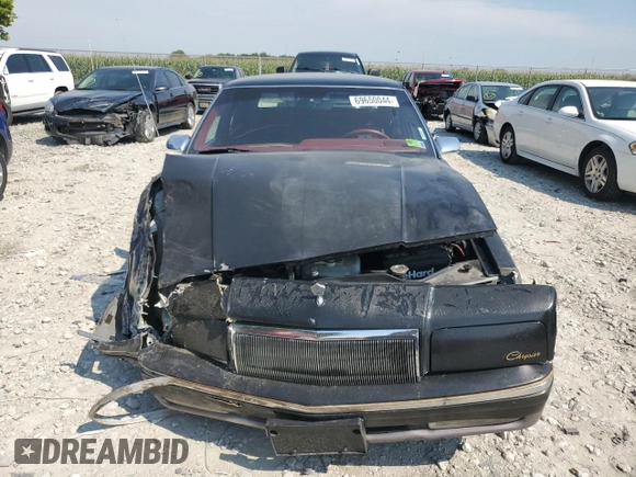 1992 Chrysler New Yorker z VIN 1C3XV66R2ND759195, wystawiony jako Copart lot #69650044 z przebiegiem 70 387 mil mil oraz Szkoda całkowita • Salvage title. Historia ofert i sprzedaży dostępna na DreamBid. Obrazek 5.