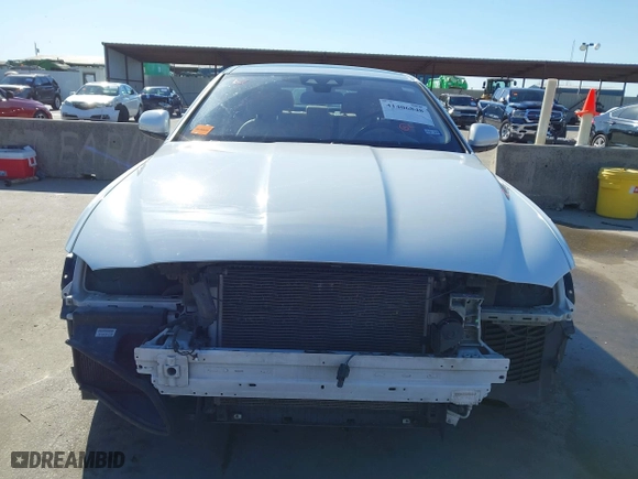 2018 Jaguar XE 25t with VIN SAJAR4FXXJCP31218, listed as a IAAI auction lot 41406848 with 117,538 mi miles. Bid and sale history available at carsss.com. Image 6.