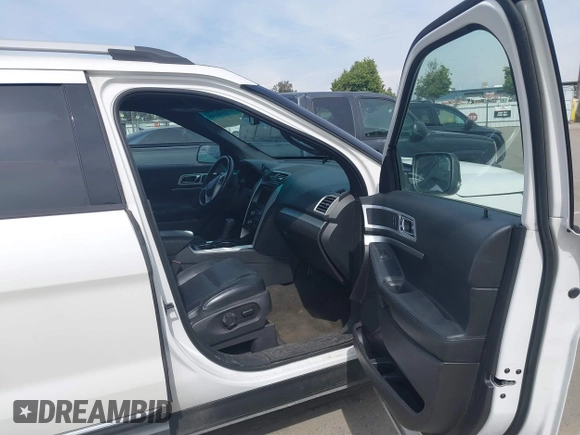 2013 Ford Explorer XLT with VIN 1FM5K7D93DGC81320, listed as a IAAI auction lot 42160748 with 196,740 mi miles and . Bid and sale history available at carsss.com. Image 5.