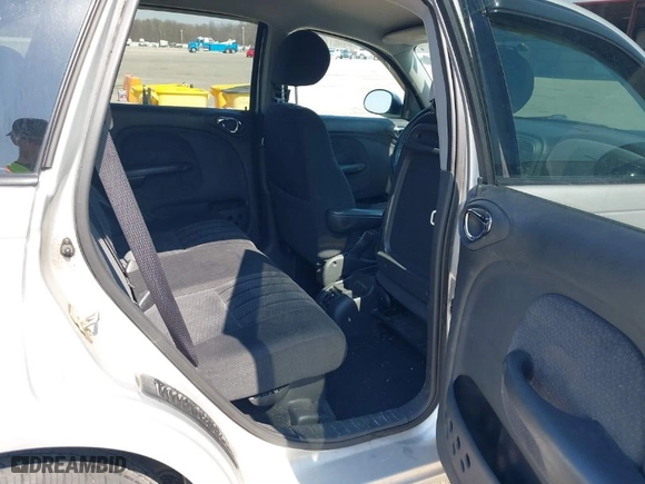 2005 Chrysler PT Cruiser Touring with VIN 3C4FY58B45T552391, listed as a IAAI auction lot 41770711 with 85,910 mi miles. Bid and sale history available at carsss.com. Image 8.