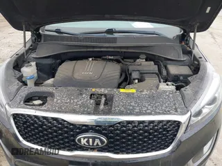2016 Kia Sorento EX with VIN 5XYPHDA53GG171158, listed as a IAAI auction lot 42014017 with 219,595 mi miles. Bid and sale history available at carsss.com. Image 10.