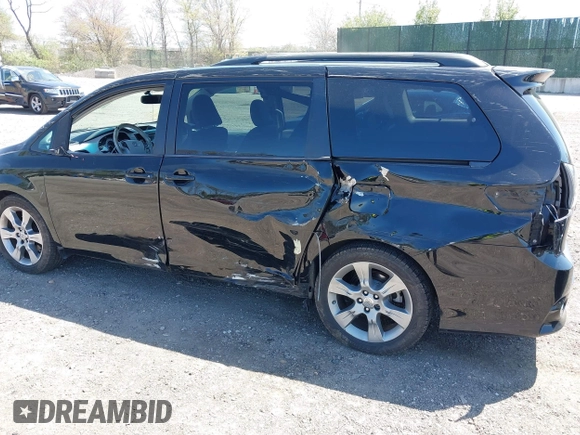 2012 Toyota Sienna SE with VIN 5TDXK3DC7CS262033, listed as a IAAI auction lot 42135817 with 134,546 mi miles and . Bid and sale history available at DreamBid. Image 6.