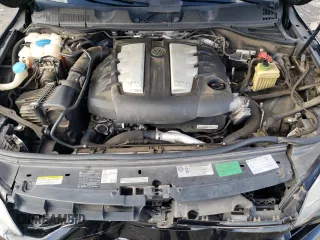 2012 Volkswagen Touareg Lux z VIN WVGEK9BP4CD008562, wystawiony jako Copart lot #47947675 z przebiegiem 136 048 mil mil oraz Szkoda całkowita • Salvage title. Historia ofert i sprzedaży dostępna na DreamBid. Obrazek 13.