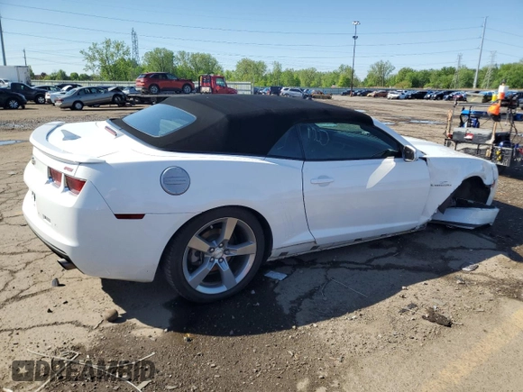 2011 Chevrolet Camaro 2LT z VIN 2G1FC3DD9B9207052, wystawiony jako Copart lot #57217725 z przebiegiem 100 845 mil mil oraz Czysty tytuł • Clean title. Historia ofert i sprzedaży dostępna na DreamBid. Obrazek 3.