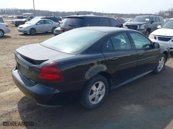 2007 Pontiac Grand Prix with VIN 2G2WP552271124044, listed as a IAAI auction lot 41805392 with 147,150 mi miles. Bid and sale history available at carsss.com. Image 4.