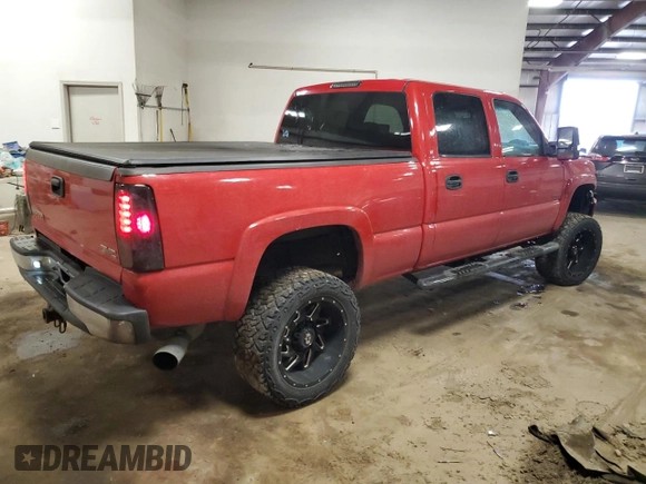 2005 GMC Sierra 2500HD SLT z VIN 1GTHK23245F877195, wystawiony jako Copart lot #41645515 z przebiegiem 175 432 mil mil oraz Czysty tytuł • Clean title. Historia ofert i sprzedaży dostępna na DreamBid. Obrazek 3.