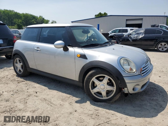 2010 MINI Hardtop с VIN WMWMF3C5XATZ25066, выставлен на аукционе Copart как лот 60396455 с пробегом 140 888 миль миль и Чистый • Clean title. История ставок и продаж доступна на DreamBid. Изображение 4.