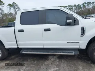 2022 Ford F-250 XL z VIN 1FT7W2BTXNEF76074, wystawiony jako IAAI lot #41339363 z przebiegiem 70 594 mil mil oraz . Historia ofert i sprzedaży dostępna na DreamBid. Obrazek 13.