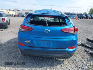 2017 Hyundai Tucson SE with VIN KM8J3CA40HU497758, listed as a IAAI auction lot 40387586 with 118,800 mi miles. Bid and sale history available at carsss.com. Image 17.