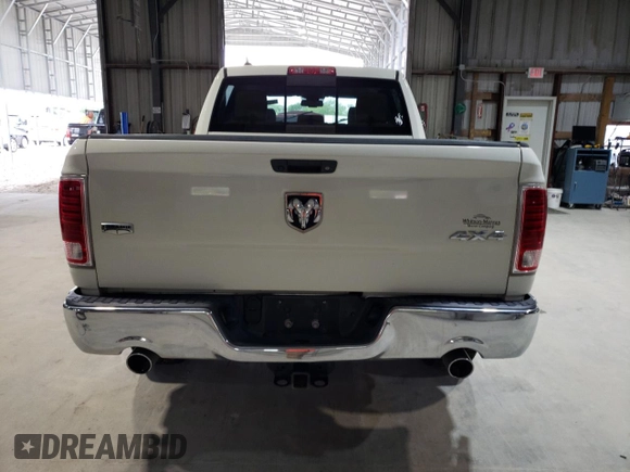 2016 Ram 1500 Laramie z VIN 1C6RR7VM5GS325623, wystawiony jako Copart lot #55852815 z przebiegiem 112 244 mil mil oraz Czysty tytuł • Clean title. Historia ofert i sprzedaży dostępna na DreamBid. Obrazek 6.