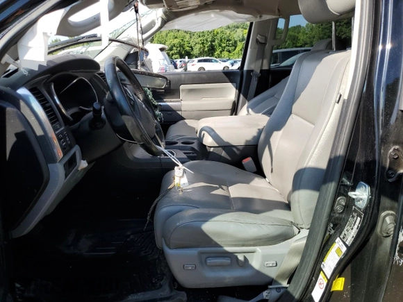 2019 Toyota Sequoia SR5 with VIN 5TDBY5G14KS173520, listed as a Copart auction lot 63435404 with 140,808 mi miles and Salvage Title. Bid and sale history available at carsss.com. Image 7.