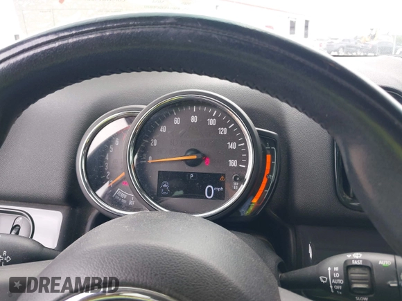 2019 MINI Countryman Cooper with VIN WMZYS7C52K3F45392, listed as a IAAI auction lot 42469942 with 97,731 mi miles and . Bid and sale history available at DreamBid. Image 7.