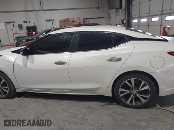 2017 Nissan Maxima SV with VIN 1N4AA6AP0HC366492, listed as a IAAI auction lot 41382955 with 154,939 mi miles and . Bid and sale history available at DreamBid. Image 14.