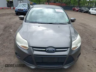 2014 Ford Focus SE with VIN 1FADP3K28EL280100, listed as a IAAI auction lot 42081971 with 183,379 mi miles. Bid and sale history available at carsss.com. Image 6.