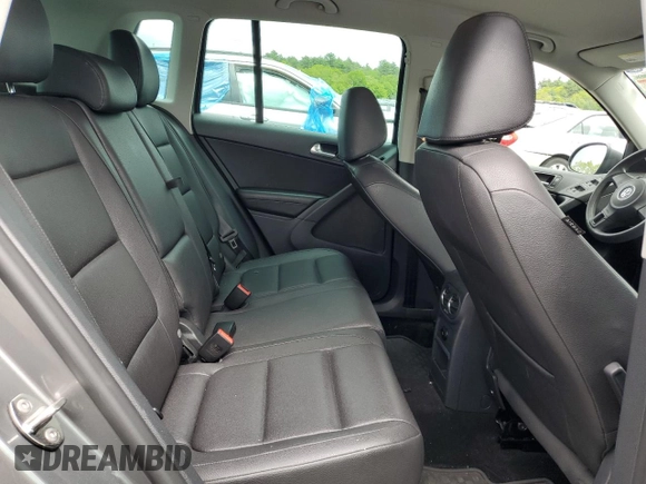 2012 Volkswagen Tiguan LE with VIN WVGAV7AXXCW005049, listed as a Copart auction lot 57818925 with 137,850 mi miles and Salvage title. Bid and sale history available at DreamBid. Image 11.