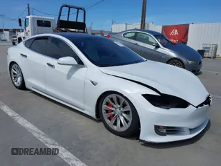 2018 Tesla Model S 75D with VIN 5YJSA1E25JF245269, listed as a IAAI auction lot 41914567 with 56,086 mi miles and . Bid and sale history available at DreamBid. Image 1.