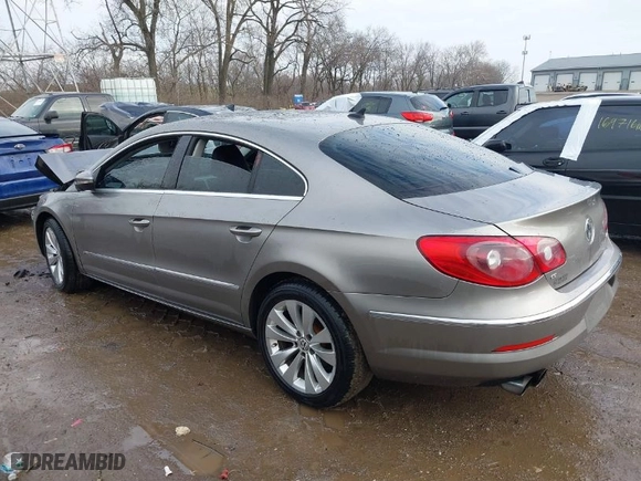 2010 Volkswagen CC Sport with VIN WVWML7AN9AE512324, listed as a IAAI auction lot 41195198 with 243,500 mi miles. Bid and sale history available at carsss.com. Image 3.