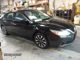2017 Nissan Altima SV z VIN 1N4AL3AP6HC271962, wystawiony jako IAAI lot #41959995 z przebiegiem 87 157 mil mil oraz . Historia ofert i sprzedaży dostępna na DreamBid. Obrazek 1.