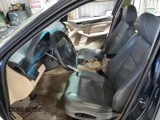 2002 BMW 3 Series 325i with VIN WBAET37442NH00844, listed as a Copart auction lot 85558094 with 247,634 mi miles and Salvage Title. Bid and sale history available at carsss.com. Image 7.