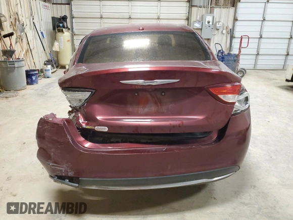 2015 Chrysler 200 Limited z VIN 1C3CCCABXFN670791, wystawiony jako Copart lot #55678725 z przebiegiem 148 988 mil mil oraz Szkody całkowita. Historia ofert i sprzedaży dostępna na DreamBid. Obrazek 6.