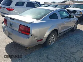 2009 Ford Mustang with VIN 1ZVHT80N695109225, listed as a IAAI auction lot 41692408 with 241,122 mi miles and . Bid and sale history available at carsss.com. Image 4.