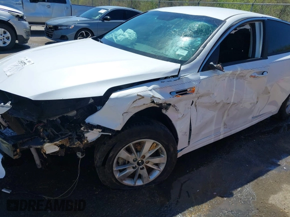 2017 Kia Optima LX with VIN 5XXGT4L31HG170655, listed as a IAAI auction lot 41850725 with 113,619 mi miles. Bid and sale history available at carsss.com. Image 6.