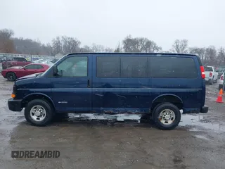 2006 Chevrolet Express Passenger z VIN 1GAHG35U361153432, wystawiony jako IAAI lot #41593860 z przebiegiem 160 774 mil mil oraz . Historia ofert i sprzedaży dostępna na DreamBid. Obrazek 14.