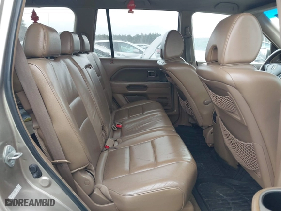 2006 Honda Pilot EX-L with RES with VIN 2HKYF18656H526846, listed as a IAAI auction lot 41737028 with 398,622 mi miles. Bid and sale history available at carsss.com. Image 8.