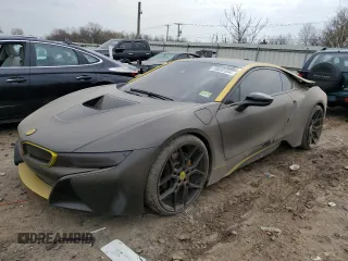2015 BMW i8 z VIN WBY2Z2C5XFV391220, wystawiony jako Copart lot #49669104 z przebiegiem 47 695 mil mil oraz . Historia ofert i sprzedaży dostępna na DreamBid. Obrazek 1.