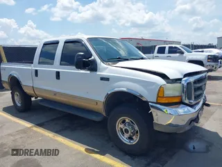 2000 Ford F-350 XL z VIN 1FTSW31F8YEC02319, wystawiony jako IAAI lot #42156595 z przebiegiem 263 444 mil mil oraz . Historia ofert i sprzedaży dostępna na DreamBid. Obrazek 1.