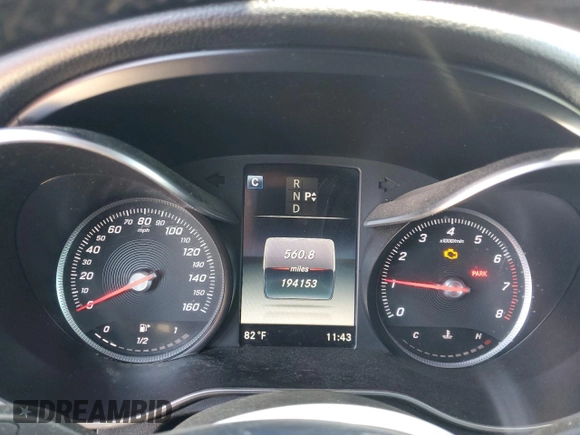 2018 Mercedes-Benz GLC 300 with VIN WDC0G4JB5JV044013, listed as a Copart auction lot 63554855 with 194,153 mi miles and Clean title. Bid and sale history available at DreamBid. Image 9.