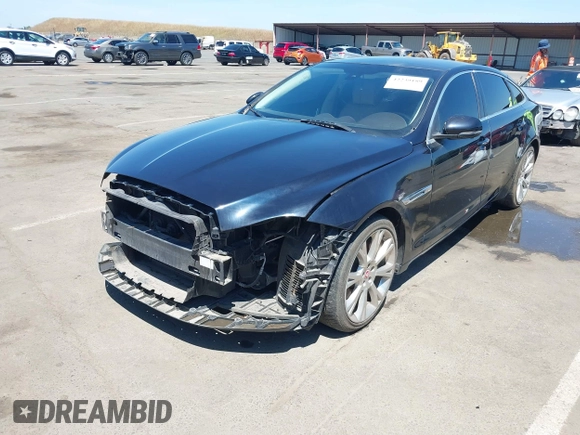 2016 Jaguar XJ Portfolio z VIN SAJWA2G76G8V97013, wystawiony jako IAAI lot #42239189 z przebiegiem Nie podano mil oraz . Historia ofert i sprzedaży dostępna na DreamBid. Obrazek 18.