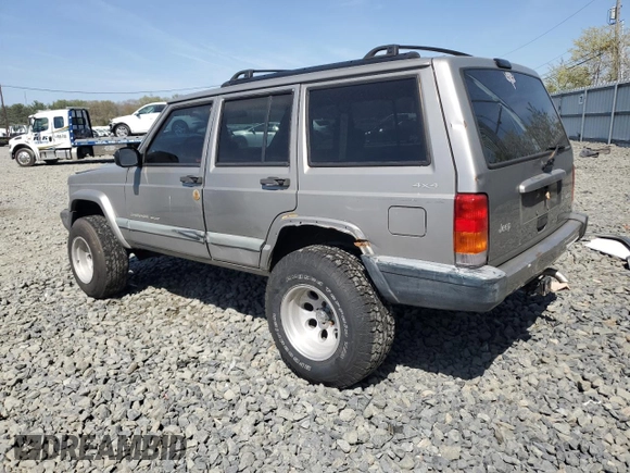 2000 Jeep Cherokee z VIN 1J4FF48S9YL220831, wystawiony jako Copart lot #54304615 z przebiegiem Nie podano mil oraz Szkoda całkowita • Salvage title. Historia ofert i sprzedaży dostępna na DreamBid. Obrazek 2.