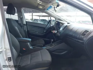 2016 Kia Forte EX with VIN KNAFX4A8XG5598156, listed as a IAAI auction lot 41980015 with 114,672 mi miles. Bid and sale history available at carsss.com. Image 5.