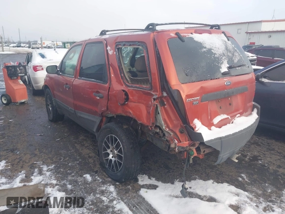 2006 Ford Escape XLT with VIN 1FMYU03Z66KD02998, listed as a IAAI auction lot 41414402 with 102,147 mi miles. Bid and sale history available at carsss.com. Image 3.