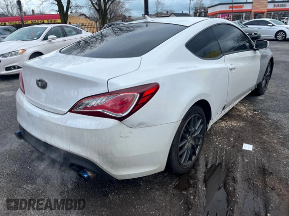 2013 Hyundai Genesis Coupe R-Spec with VIN KMHHT6KD9DU101531, listed as a Copart auction lot 49768125 with 103,932 mi miles and Clean title. Bid and sale history available at DreamBid. Image 4.