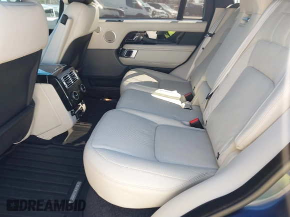 2021 Land Rover Range Rover z VIN SALGS5SE9MA440788, wystawiony jako IAAI lot #41441609 z przebiegiem 15 850 mil mil oraz . Historia ofert i sprzedaży dostępna na DreamBid. Obrazek 8.