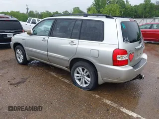 2007 Toyota Highlander Hybrid with VIN JTEGW21A270020336, listed as a IAAI auction lot 42101720 with 206,279 mi miles. Bid and sale history available at carsss.com. Image 3.