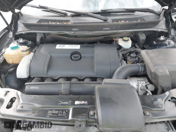 2014 Volvo XC90 with VIN YV4952CY3E1685910, listed as a IAAI auction lot 41195149 with 161,674 mi miles. Bid and sale history available at carsss.com. Image 10.