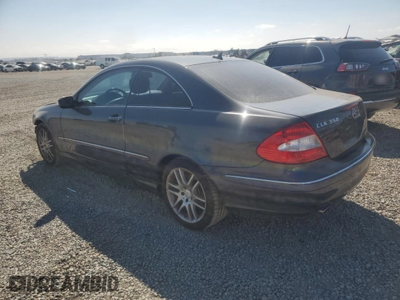 2009 Mercedes-Benz CLK 350 z VIN WDBTJ56H99F261060, wystawiony jako Copart lot #69812004 z przebiegiem 105 218 mil mil oraz Szkoda całkowita • Salvage title. Historia ofert i sprzedaży dostępna na DreamBid. Obrazek 2.
