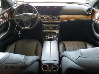 2017 Mercedes-Benz E 300 Luxury z VIN WDDZF4KB9HA187861, wystawiony jako Copart lot #66560525 z przebiegiem Nie podano mil oraz Szkoda całkowita • Salvage title. Historia ofert i sprzedaży dostępna na DreamBid. Obrazek 8.
