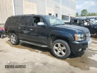 2007 Chevrolet Suburban LTZ with VIN 3GNFK16367G283223, listed as a Copart auction lot 69046414 with 268,369 mi miles and Non Repairable. Bid and sale history available at carsss.com. Image 4.