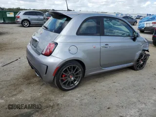 2019 FIAT 500 Abarth z VIN 3C3CFFFHXKT841264, wystawiony jako Copart lot #47410525 z przebiegiem Nie podano mil oraz Szkody całkowita. Historia ofert i sprzedaży dostępna na DreamBid. Obrazek 3.