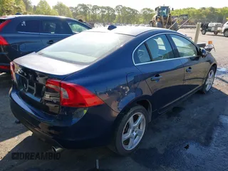 2013 Volvo S60 T5 Premier with VIN YV1612FS5D2189034, listed as a IAAI auction lot 42055704 with 134,225 mi miles. Bid and sale history available at carsss.com. Image 4.