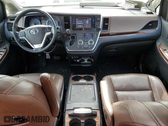 2017 Toyota Sienna XLE Auto Access Seat z VIN 5TDYZ3DC8HS839336, wystawiony jako Copart lot #57103045 z przebiegiem 212 711 mil mil oraz Szkoda całkowita • Salvage title. Historia ofert i sprzedaży dostępna na DreamBid. Obrazek 8.