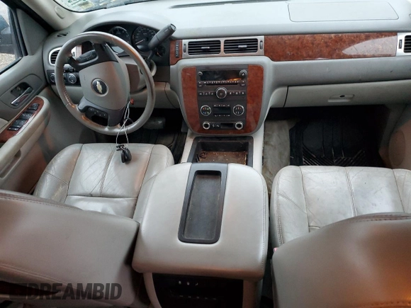 2007 Chevrolet Suburban LT with VIN 3GNGK26K97G302784, listed as a Copart auction lot 79525534 with 297,129 mi miles and Clean Title. Bid and sale history available at DreamBid. Image 8.